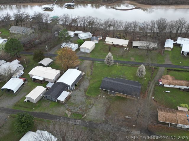 421216 E 1161 Road, Eufaula, OK 74432