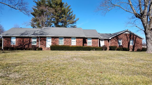 530 W Main St, Smithville, TN 37166