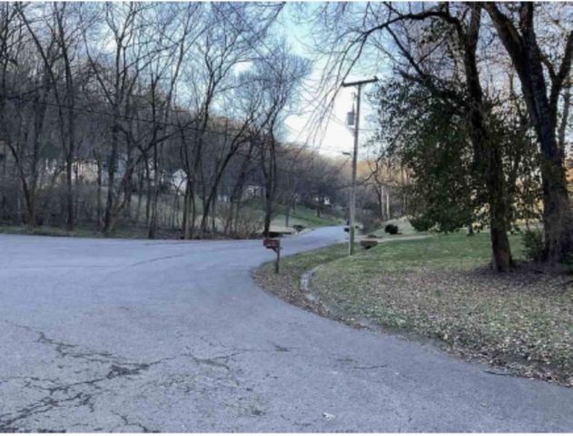 1961 Sunny Side Dr, Brentwood, TN 37027