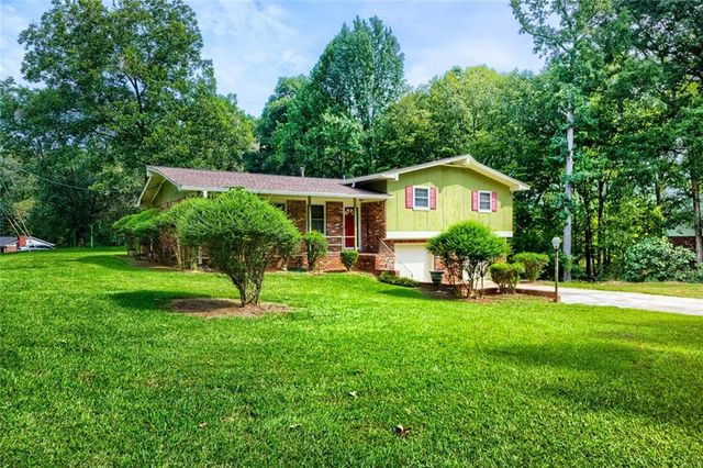 3435 Spring Valley Boulevard, College Park, GA 30349