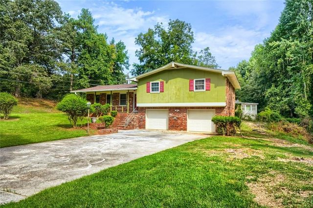 3435 Spring Valley Boulevard, College Park, GA 30349