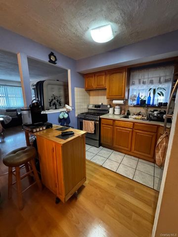 452 Saint Lawrence Avenue, Bronx, NY 10473