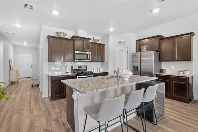 7714 Iron Man Dr, Corpus Christi, TX 78414