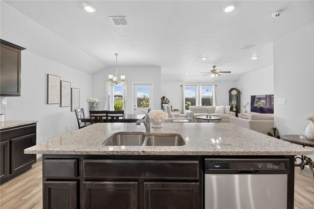 7714 Iron Man Dr, Corpus Christi, TX 78414