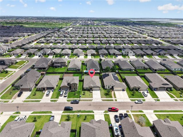 7714 Iron Man Dr, Corpus Christi, TX 78414