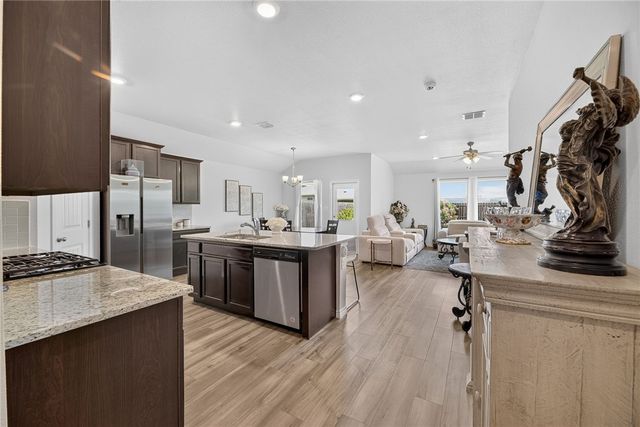 7714 Iron Man Dr, Corpus Christi, TX 78414