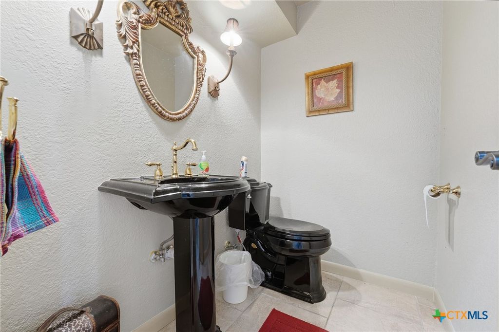Image 13 of property listing at 421 Watts Lane B5, Canyon Lake, TX 78133