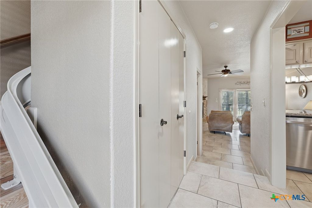 Image 14 of property listing at 421 Watts Lane B5, Canyon Lake, TX 78133