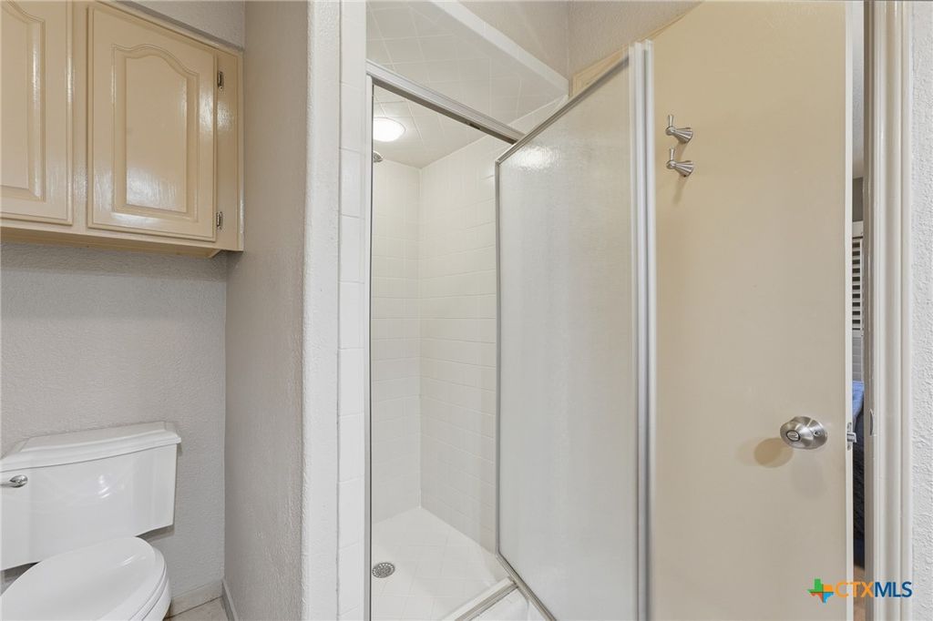 Image 22 of property listing at 421 Watts Lane B5, Canyon Lake, TX 78133