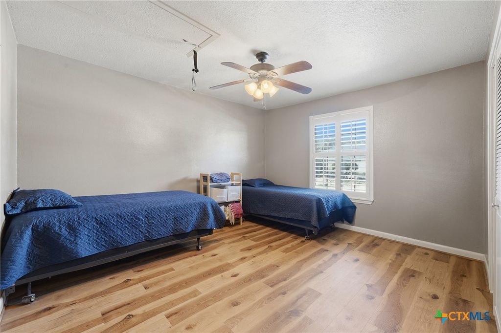 Image 24 of property listing at 421 Watts Lane B5, Canyon Lake, TX 78133