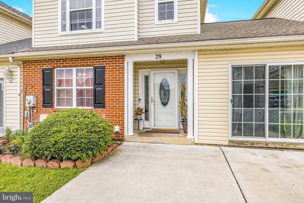 28 PAXTON LN, Bear, DE 19701