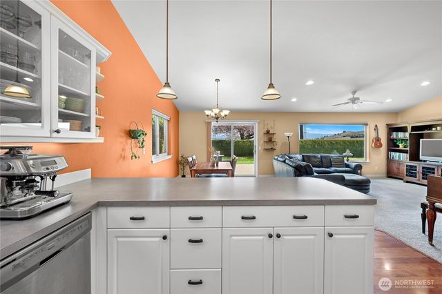 2002 Heartland Drive, Lynden, WA 98264