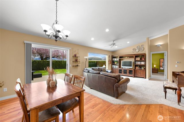 2002 Heartland Drive, Lynden, WA 98264