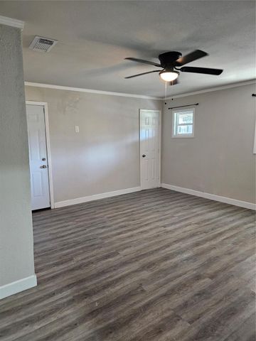 120 Antionette Lane, Crosby, TX 77532