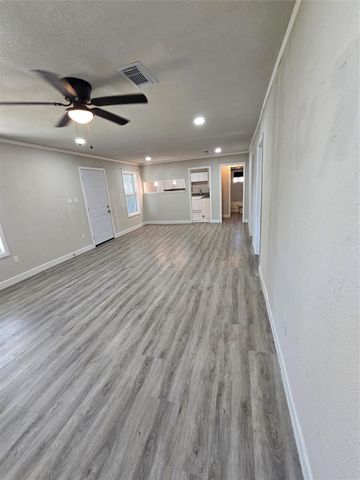 120 Antionette Lane, Crosby, TX 77532