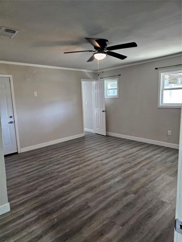 120 Antionette Lane, Crosby, TX 77532