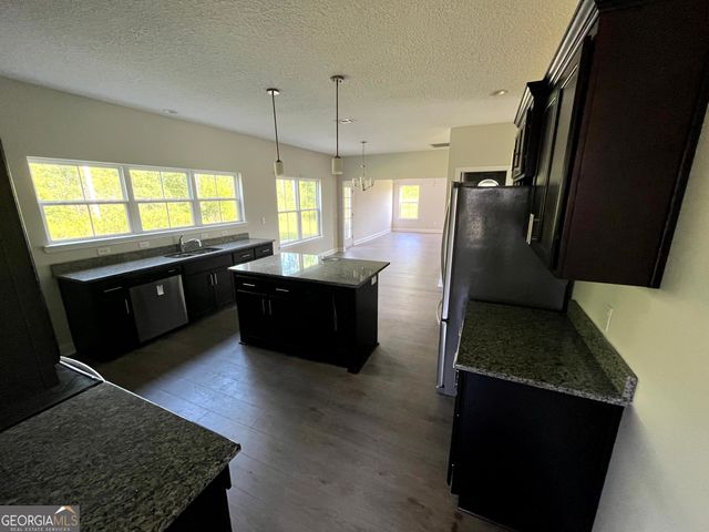 284 Thorp Circle, Hinesville, GA 31313