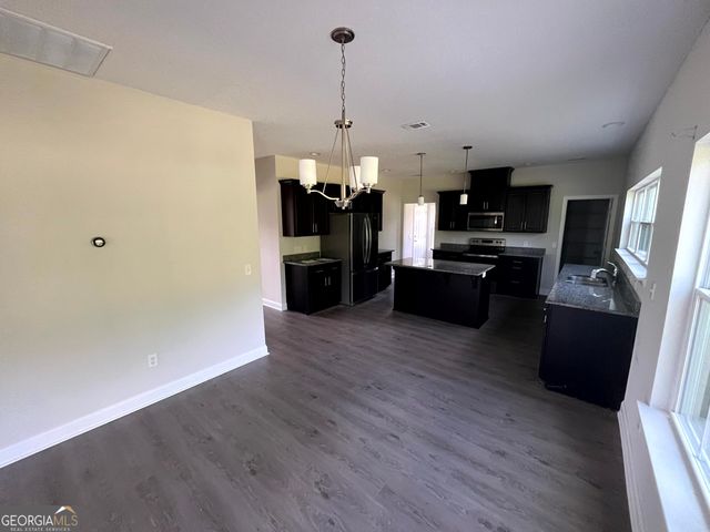 284 Thorp Circle, Hinesville, GA 31313