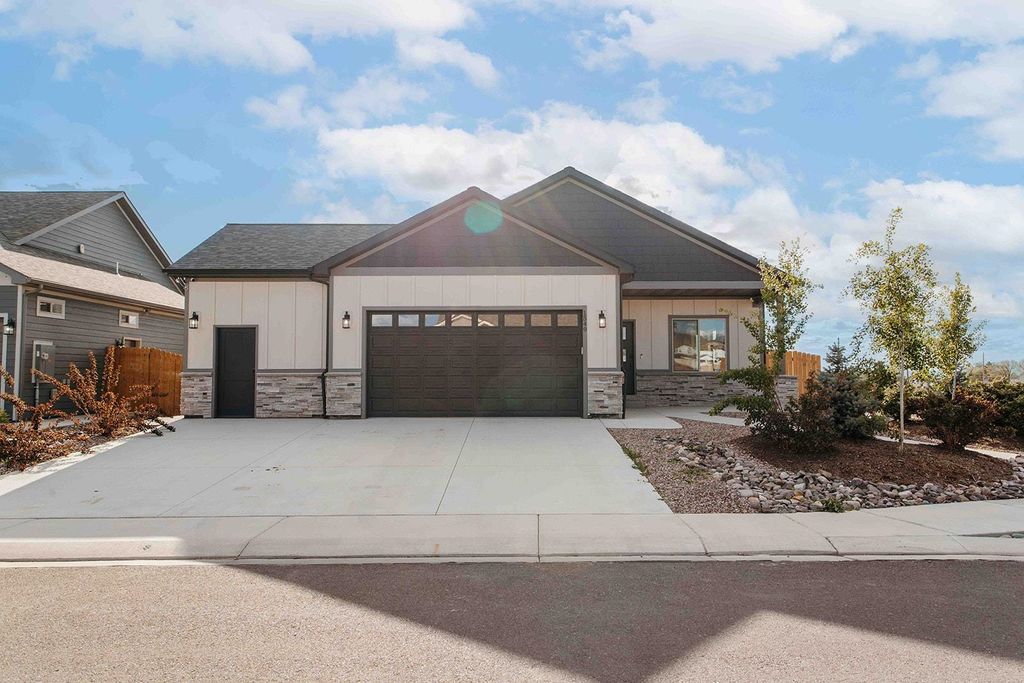 1549 Excelsior Creek Avenue, Montrose, CO 81401