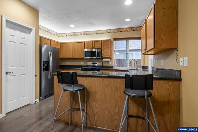 4515 Samantha Av NE, Salem, OR 97305