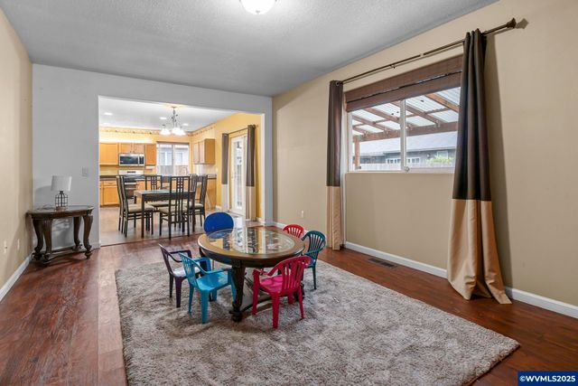 4515 Samantha Av NE, Salem, OR 97305