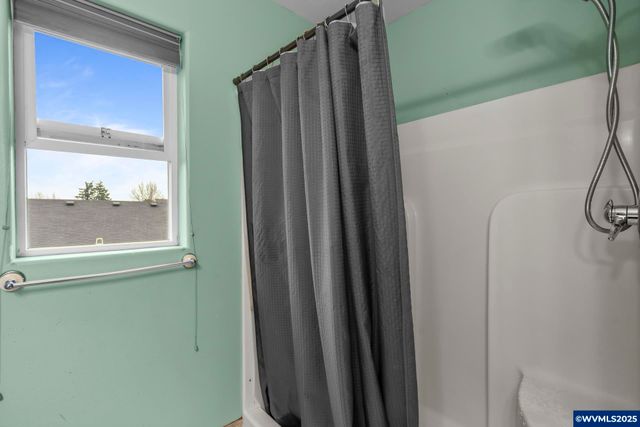 4515 Samantha Av NE, Salem, OR 97305