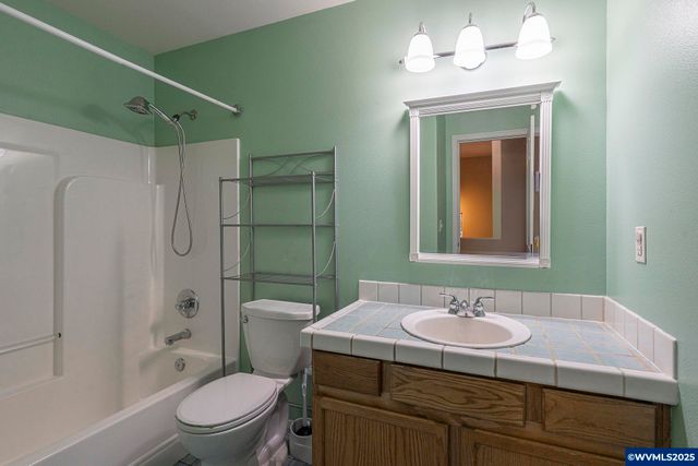 4515 Samantha Av NE, Salem, OR 97305