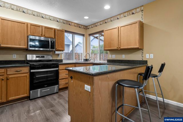 4515 Samantha Av NE, Salem, OR 97305