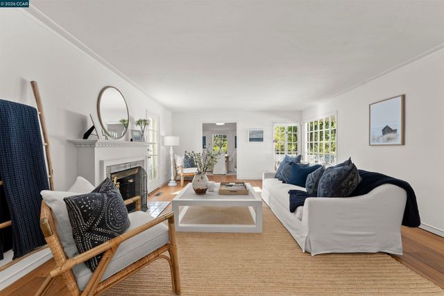 5450 Ascot Drive, Oakland, CA 94611