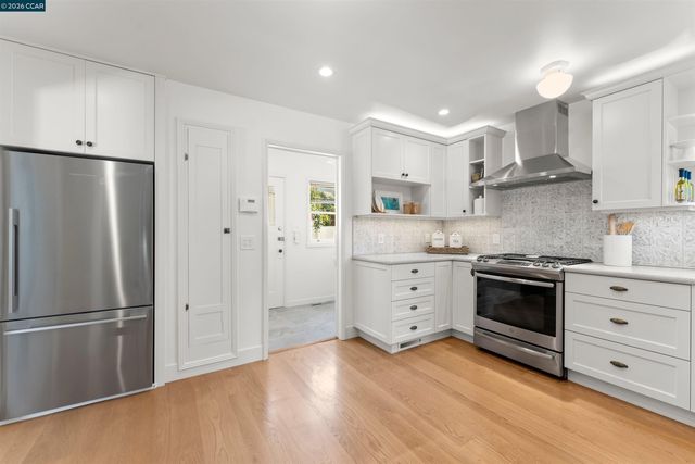 5450 Ascot Drive, Oakland, CA 94611