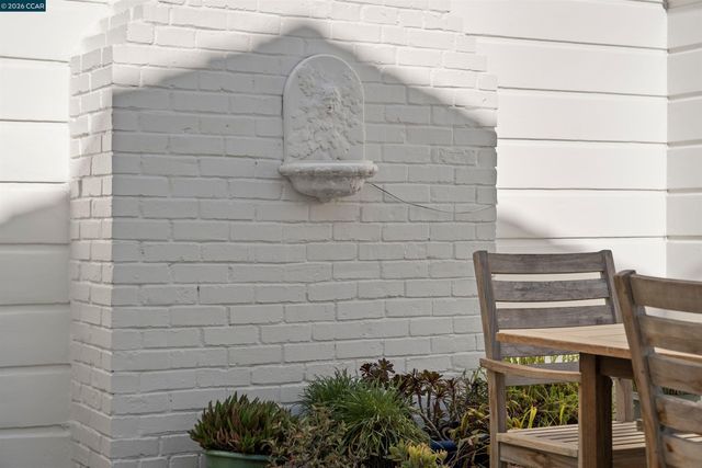 5450 Ascot Drive, Oakland, CA 94611