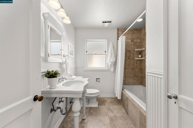 5450 Ascot Drive, Oakland, CA 94611