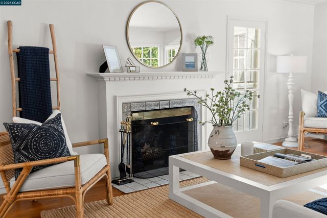 5450 Ascot Drive, Oakland, CA 94611