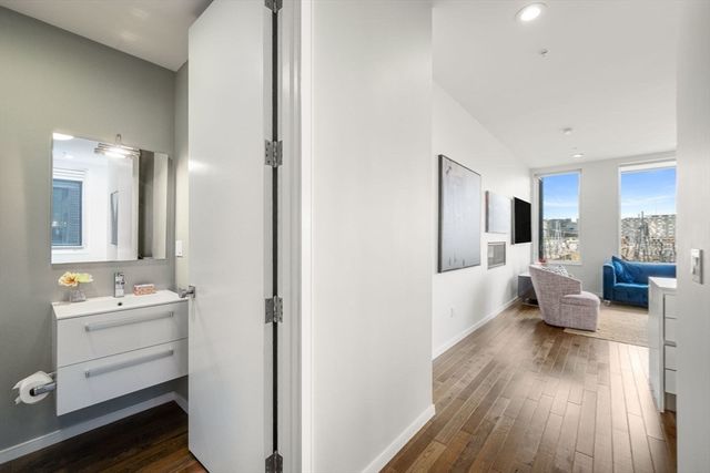 525 E. First St 5, Boston, MA 02127