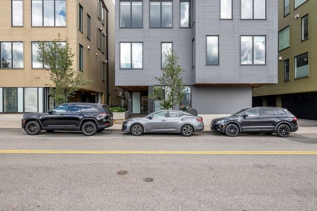 525 E. First St 5, Boston, MA 02127