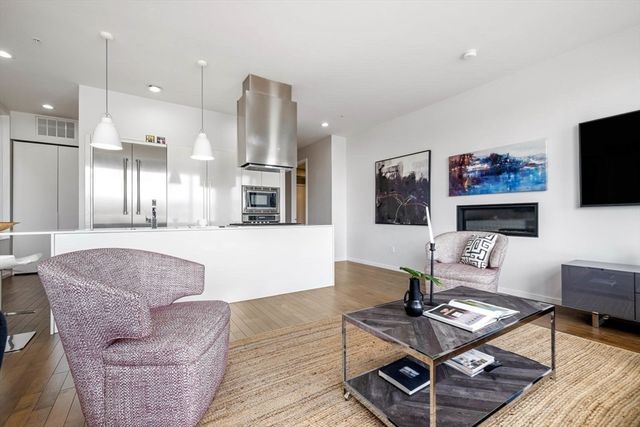 525 E. First St 5, Boston, MA 02127