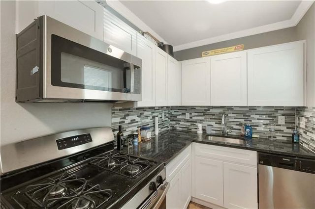204 E 30th ST 102, Austin, TX 78705