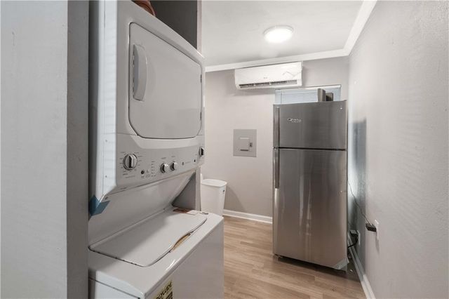 204 E 30th ST 102, Austin, TX 78705