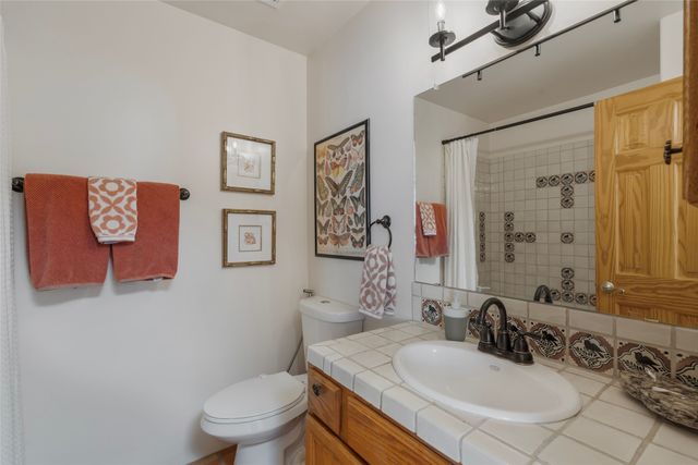 3101 La Paz Lane, Santa Fe, NM 87507