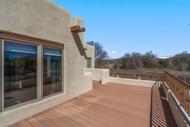 3101 La Paz Lane, Santa Fe, NM 87507