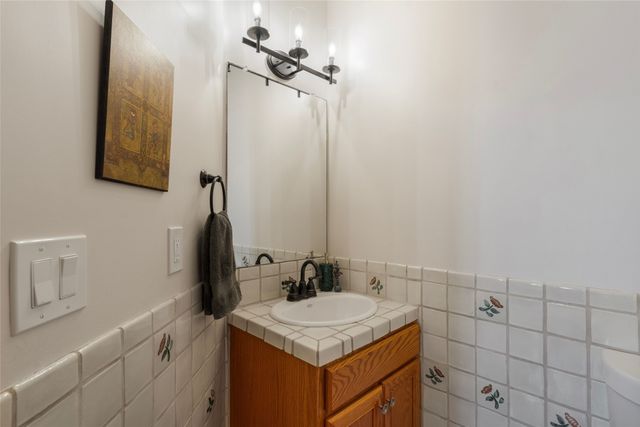 3101 La Paz Lane, Santa Fe, NM 87507