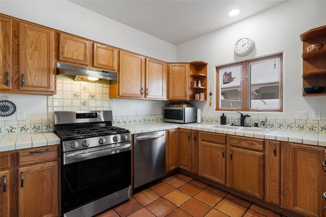 3101 La Paz Lane, Santa Fe, NM 87507