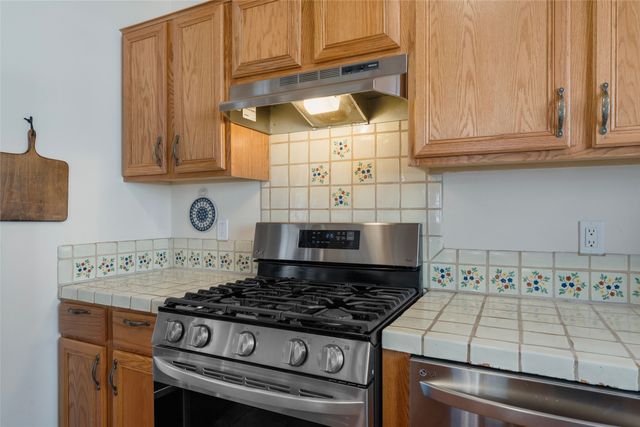 3101 La Paz Lane, Santa Fe, NM 87507