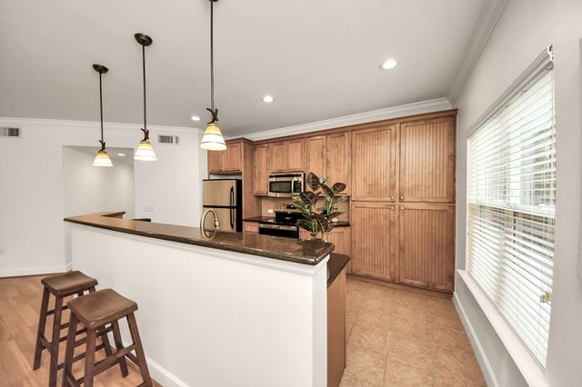 2203 Dorrington Street 106, Houston, TX 77030