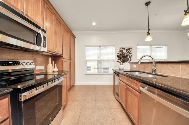 2203 Dorrington Street 106, Houston, TX 77030