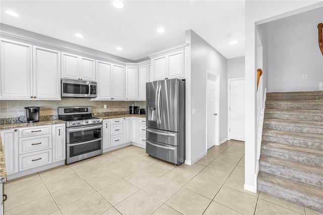 22554 CLIFFSIDE WAY, Land O Lakes, FL 34639