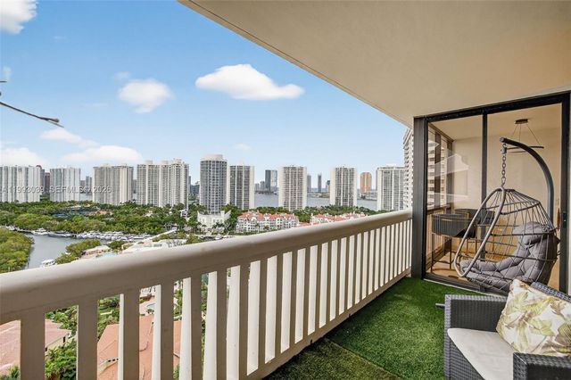 1000 Island Boulevard 2105, Aventura, FL 33160