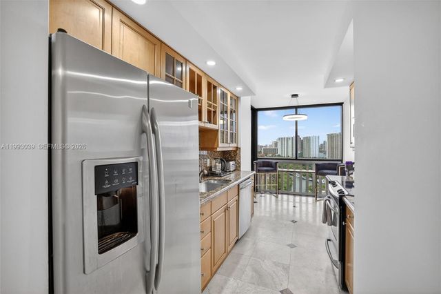 1000 Island Boulevard 2105, Aventura, FL 33160