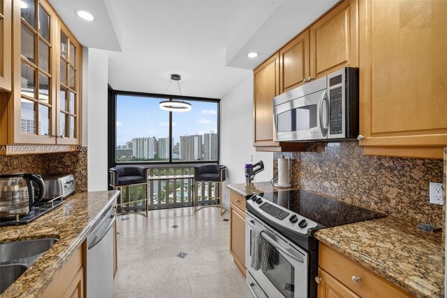 1000 Island Boulevard 2105, Aventura, FL 33160
