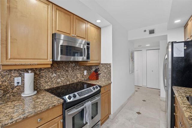 1000 Island Boulevard 2105, Aventura, FL 33160